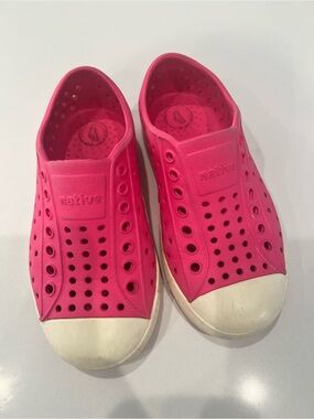 Native Kids Slip-On Water Shoes in Hot Pink with White Toe